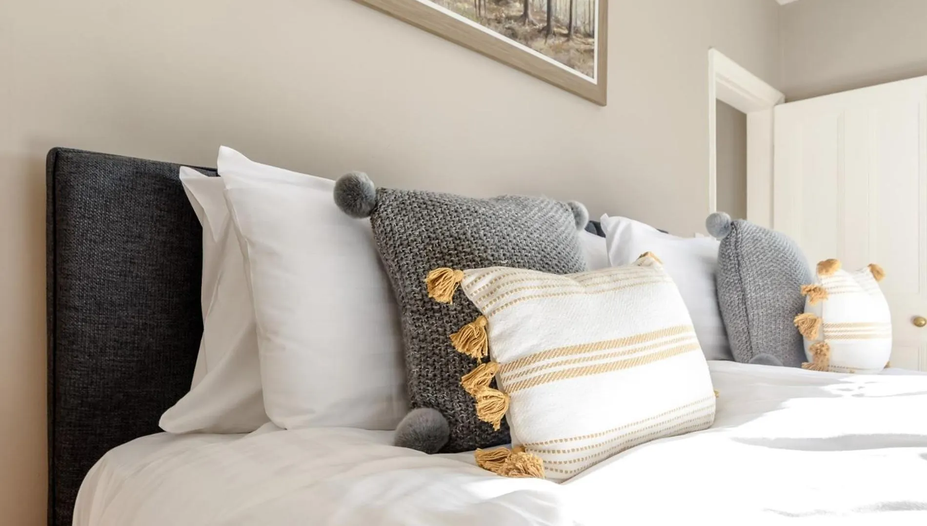 3 Bed In York 79525 Villa Deighton