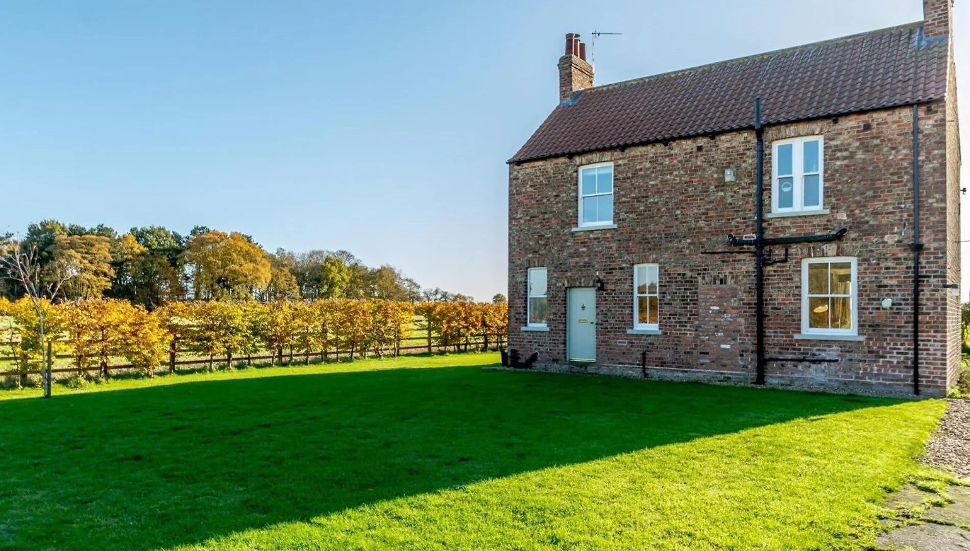 3 Bed In York 79525 Villa Deighton